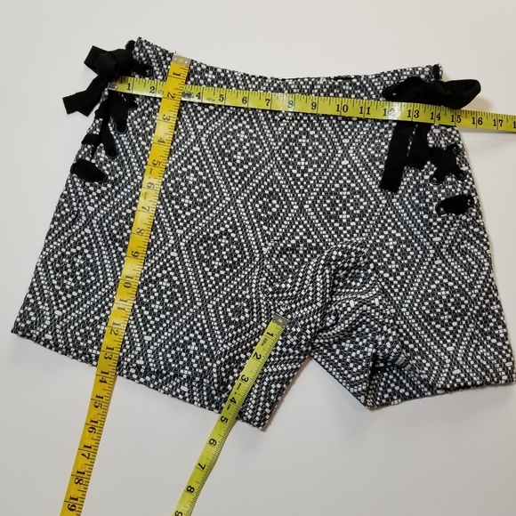 GAP textured woven shorts with ribbon laces - Picture 7 of 8